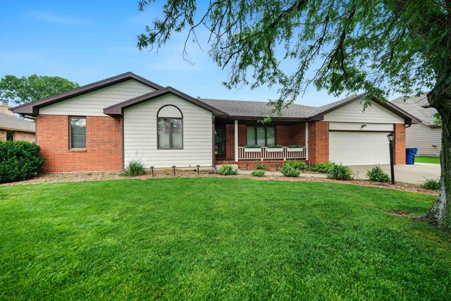 325 Seitz Dr, Salina, KS 67401