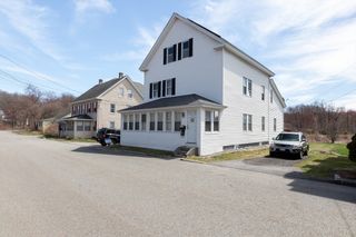 4 A-C Elm Ct, Millbury, MA 01527