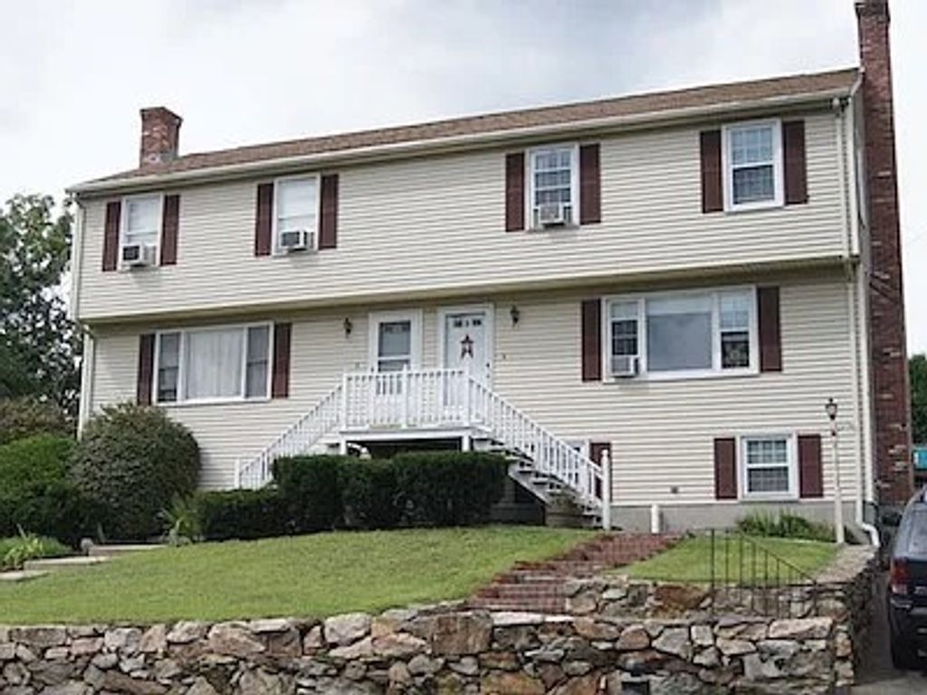 3 Saint John Ln 3, Milford, MA 01757