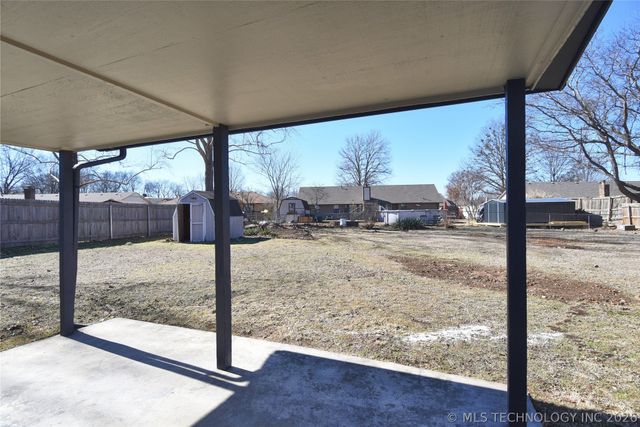 2419 Driftwood Drive, Claremore, OK 74017