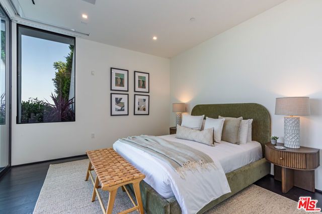 9364 Beverly Crest Drive, Los Angeles, CA 90210