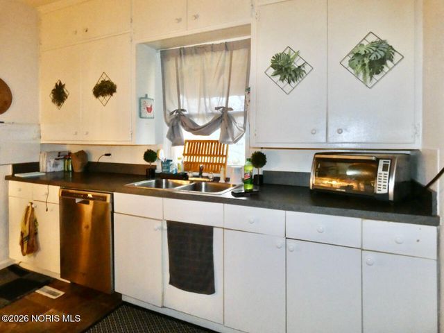 1717 Fairfax Road, Toledo, OH 43613