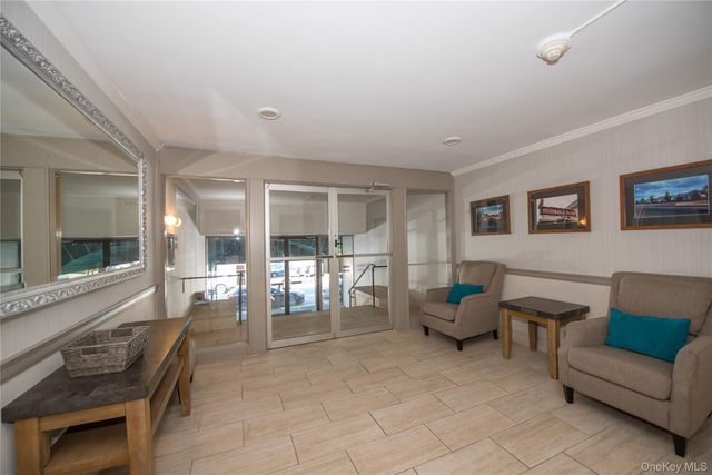 120 Horton Highway A1, Mineola, NY 11501