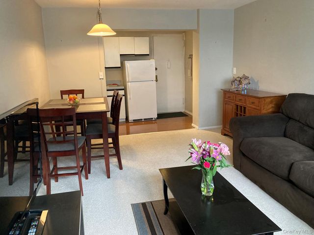 120 Horton Highway A1, Mineola, NY 11501