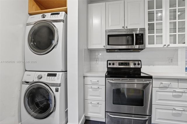 6582 Via Regina 6582, Boca Raton, FL 33433