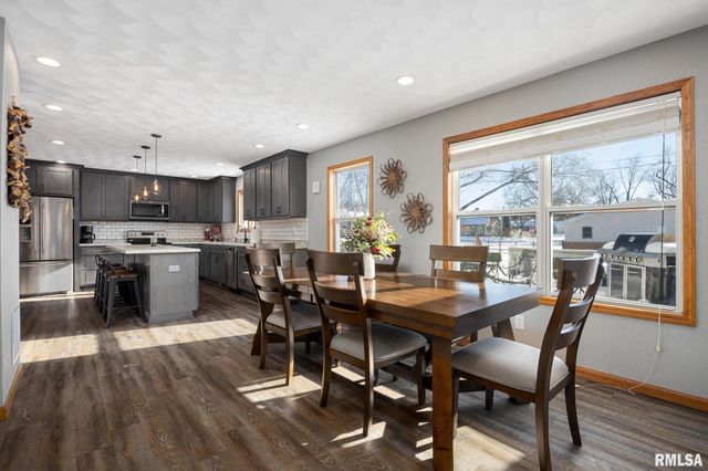 400 W MADISON Street, Tremont, IL 61568