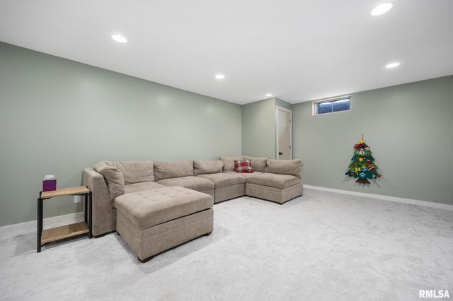 400 W MADISON Street, Tremont, IL 61568