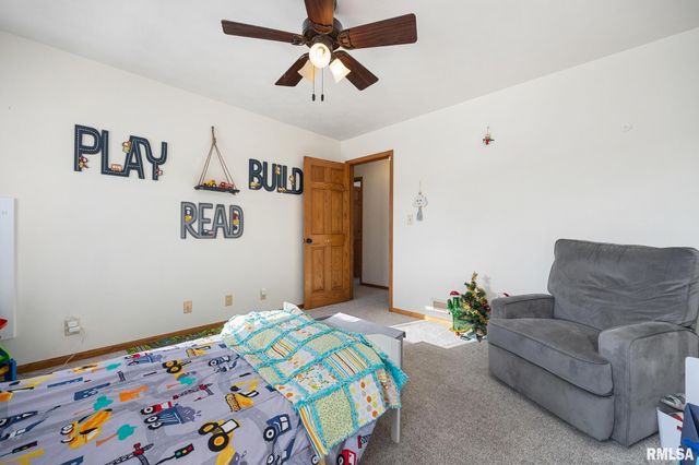 400 W MADISON Street, Tremont, IL 61568