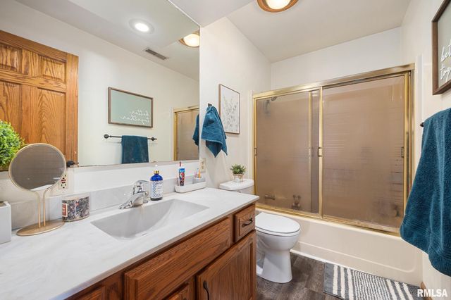 400 W MADISON Street, Tremont, IL 61568