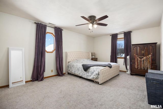 400 W MADISON Street, Tremont, IL 61568