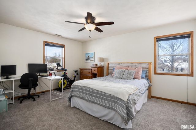 400 W MADISON Street, Tremont, IL 61568