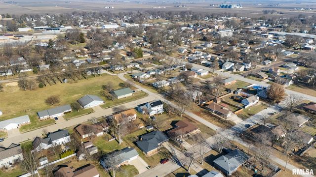 400 W MADISON Street, Tremont, IL 61568