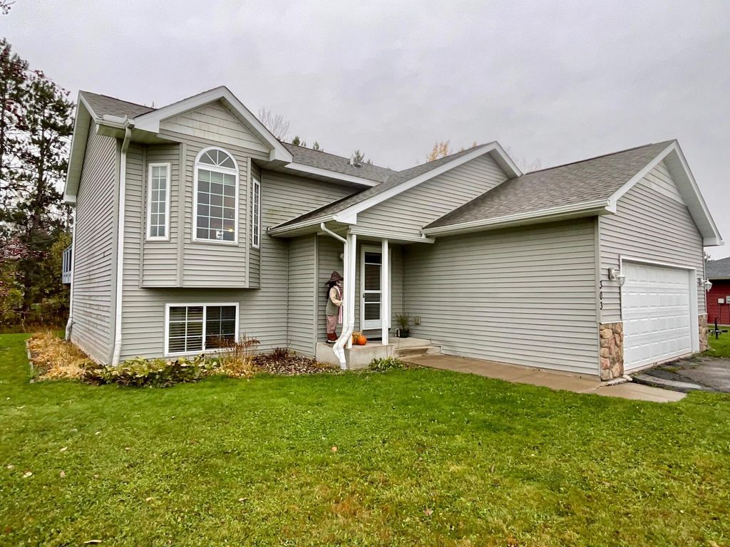 303 13th Street NE, Milaca, MN 56353