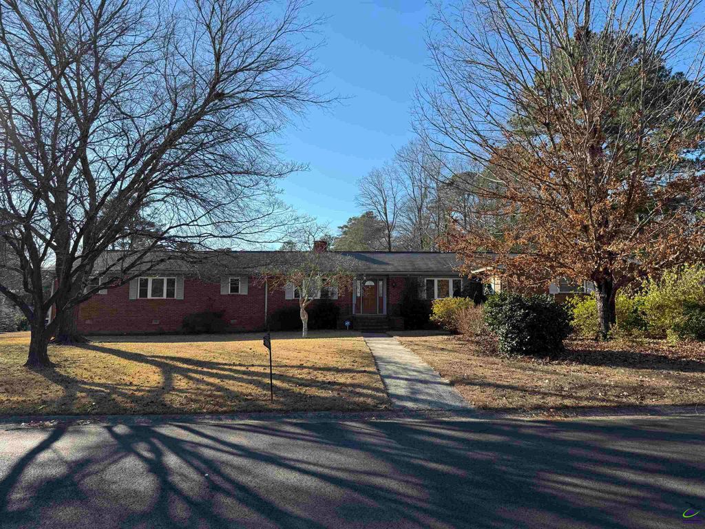 1406 Maplewood Drive, Macon, GA 31210