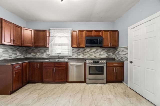 91 Peace Street, Providence, RI 02907