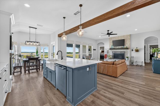 7014 Davidson Road, Sanger, TX 76266