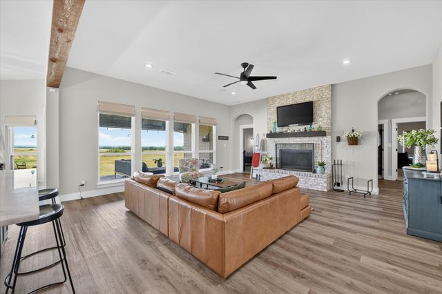 7014 Davidson Road, Sanger, TX 76266