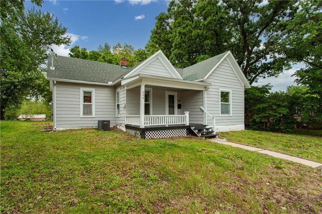 604 S Olive Street, Holden, MO 64040