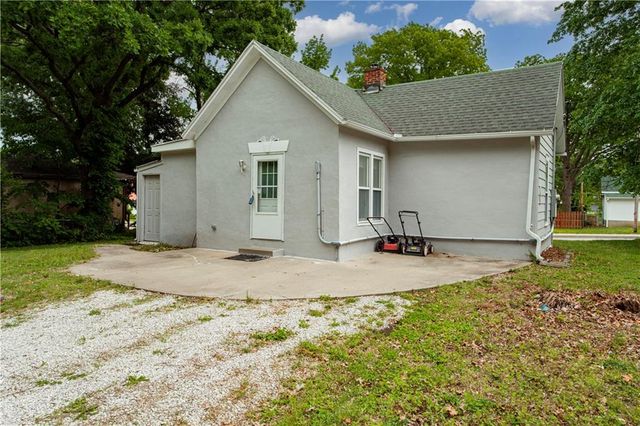 604 S Olive Street, Holden, MO 64040