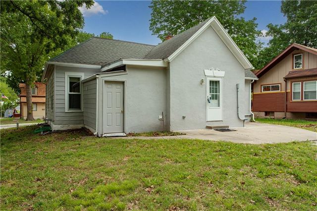 604 S Olive Street, Holden, MO 64040