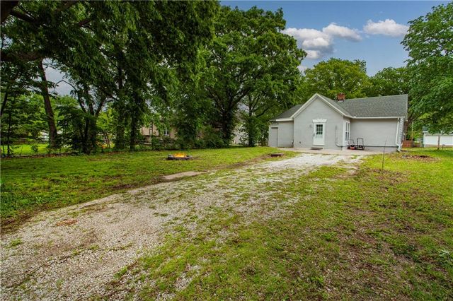 604 S Olive Street, Holden, MO 64040