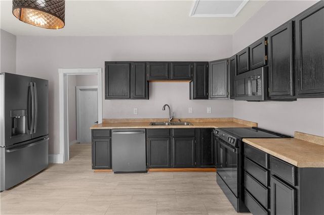 604 S Olive Street, Holden, MO 64040