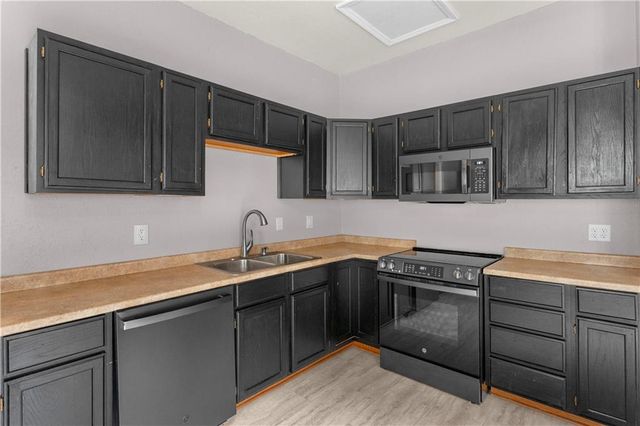 604 S Olive Street, Holden, MO 64040