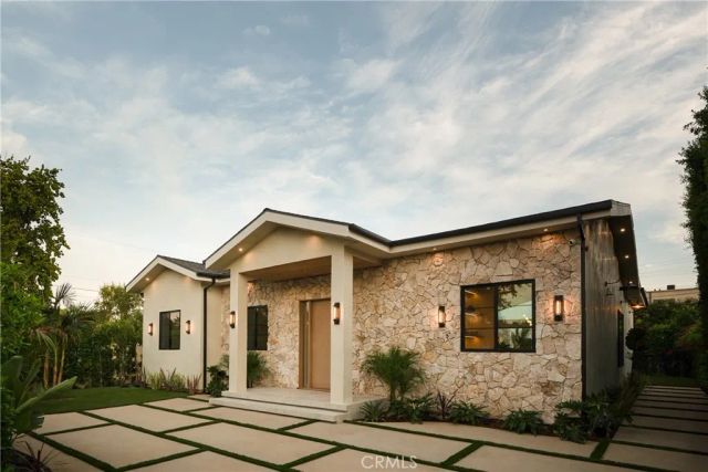14800 Mccormick, Sherman Oaks, CA 91411