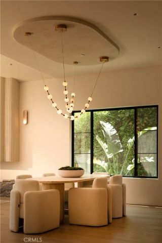 14800 Mccormick, Sherman Oaks, CA 91411