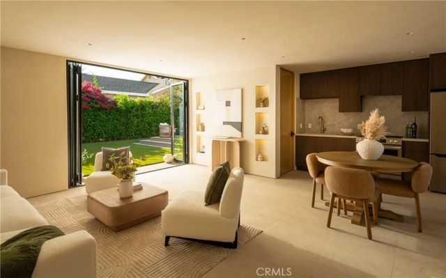 14800 Mccormick, Sherman Oaks, CA 91411