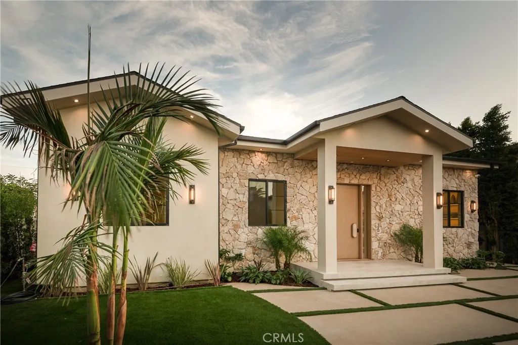 14800 Mccormick, Sherman Oaks, CA 91411