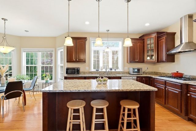 19 Crimson Dr, Shrewsbury, MA 01545