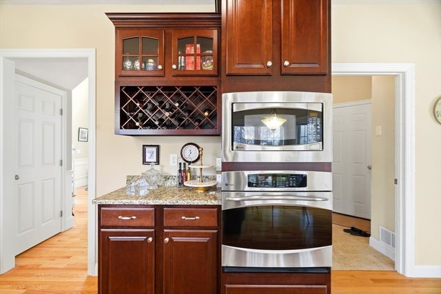 19 Crimson Dr, Shrewsbury, MA 01545
