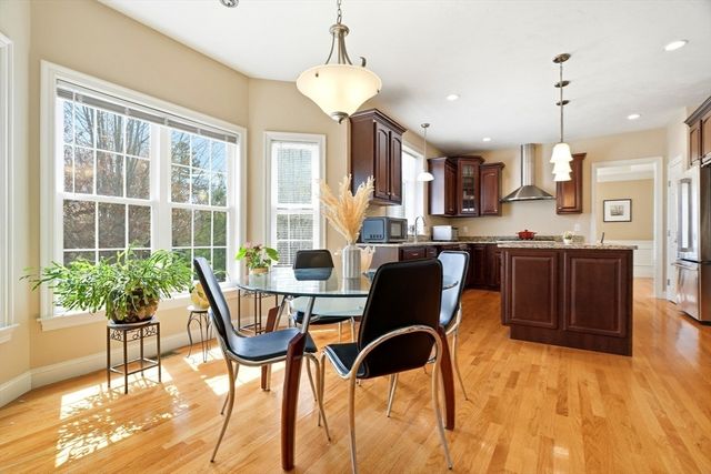 19 Crimson Dr, Shrewsbury, MA 01545