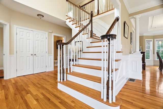 19 Crimson Dr, Shrewsbury, MA 01545