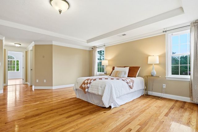 19 Crimson Dr, Shrewsbury, MA 01545