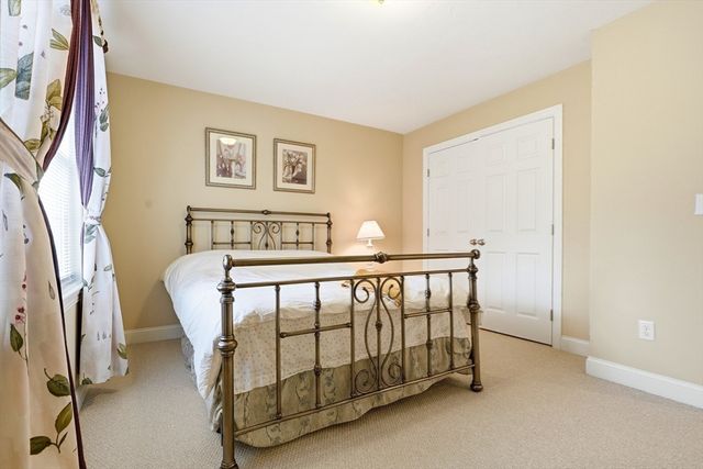 19 Crimson Dr, Shrewsbury, MA 01545