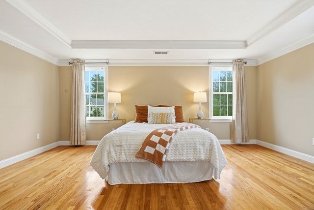 19 Crimson Dr, Shrewsbury, MA 01545