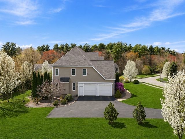 19 Crimson Dr, Shrewsbury, MA 01545