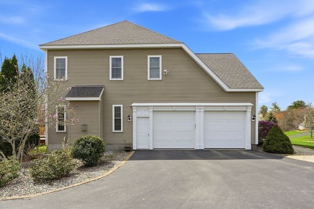 19 Crimson Dr, Shrewsbury, MA 01545