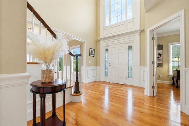 19 Crimson Dr, Shrewsbury, MA 01545