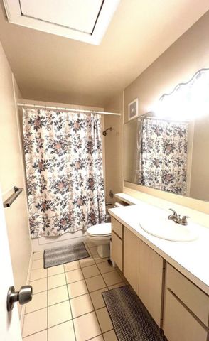 40 Essex Court C, Royal Palm Beach, FL 33411