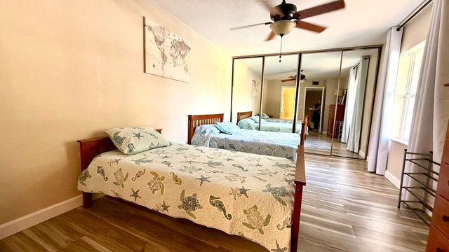 40 Essex Court C, Royal Palm Beach, FL 33411