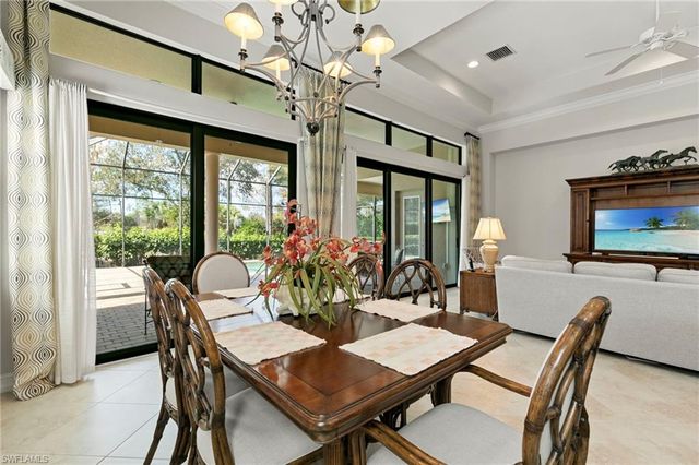 7347 Lantana CIR, Naples, FL 34119