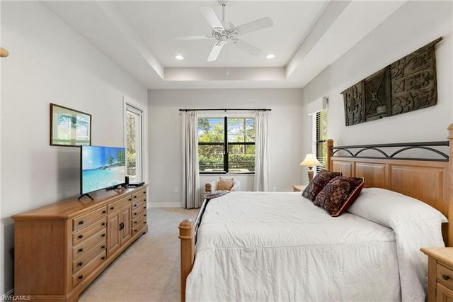 7347 Lantana CIR, Naples, FL 34119