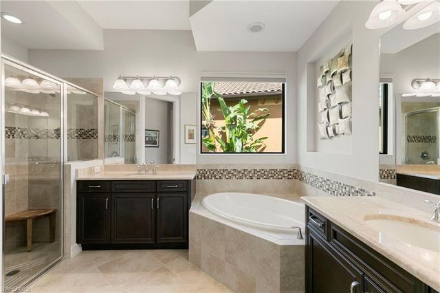 7347 Lantana CIR, Naples, FL 34119