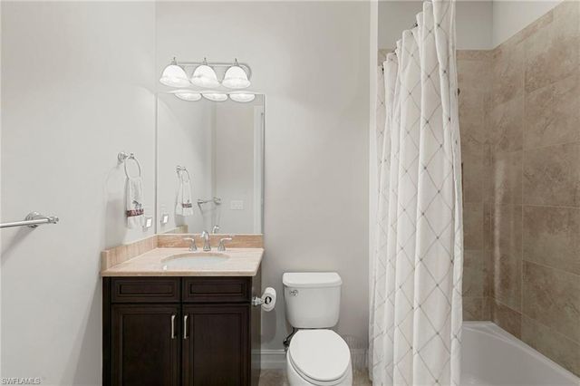 7347 Lantana CIR, Naples, FL 34119