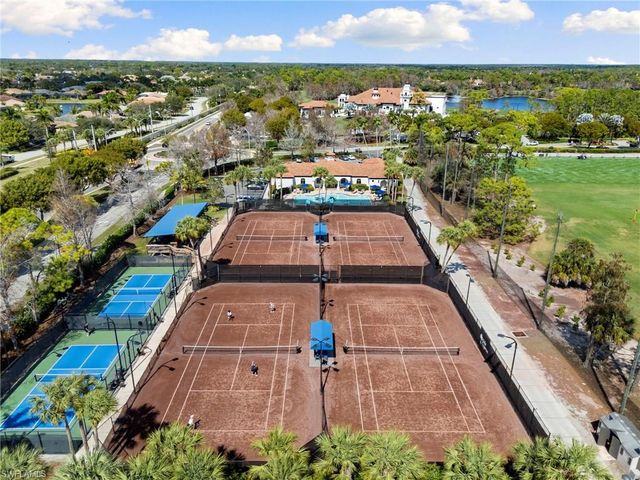 7347 Lantana CIR, Naples, FL 34119