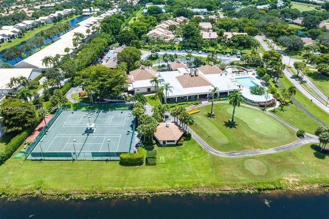 5375 10th Fairway Drive 2, Delray Beach, FL 33484