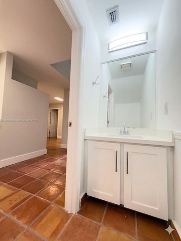 5375 10th Fairway Drive 2, Delray Beach, FL 33484